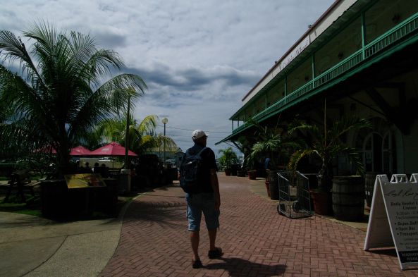 Place touristique du bateau pirate Jolly Roger's au bout de la promenade